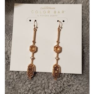 NWOT Kendra Scott Color Bar Earrings